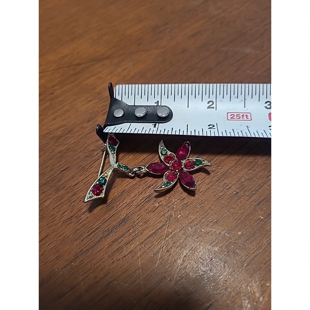 Vintage Gold Tone Poinsettia‎ Flower Rhinestone Brooch Red & Emerald 2